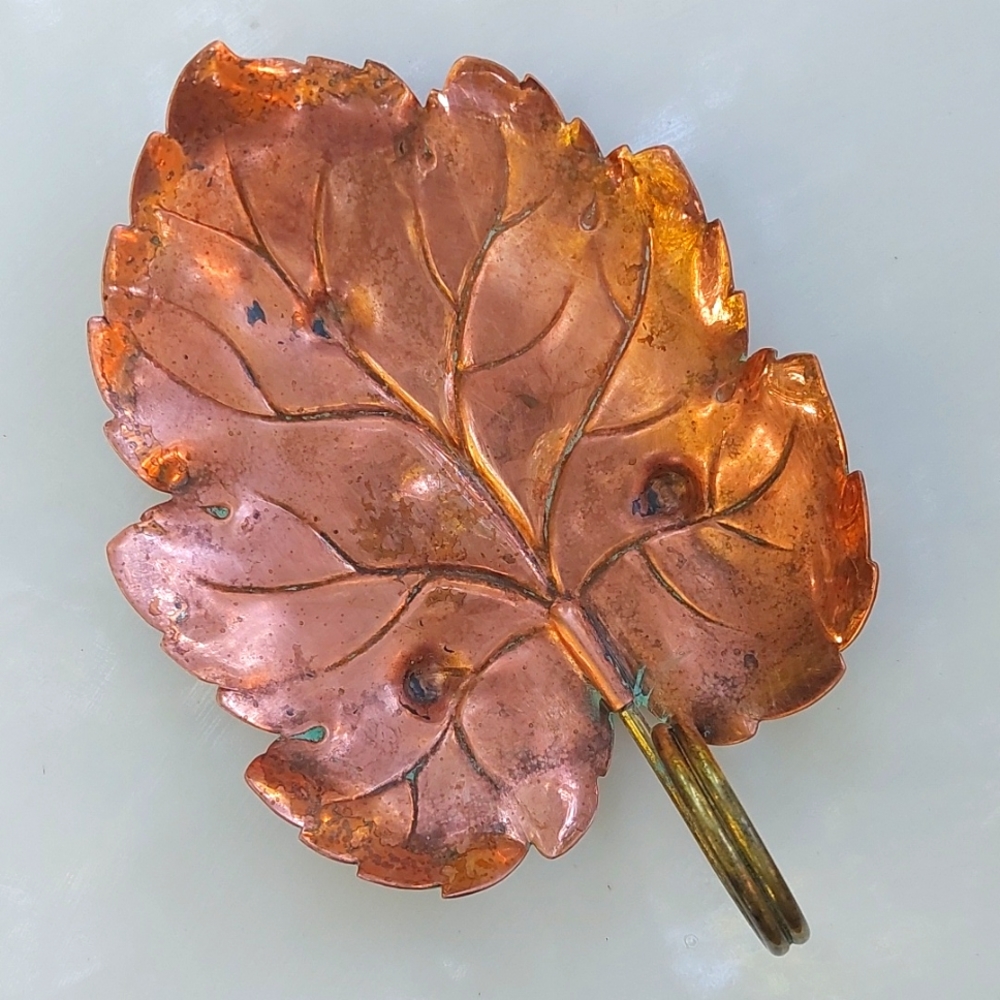 Vintage 1970s Coppercraft Guild Raised Relief Leaf Dish